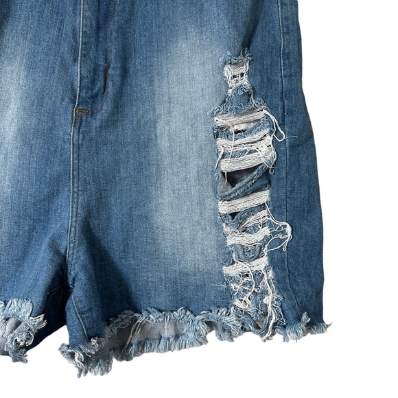 Aphrodite Women’s Shorts Medium Wash Super High Waisted Distressed‎ Size 3X​ - Picture 3 of 7